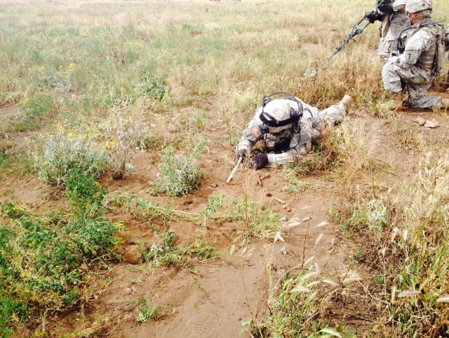 Army engineers train with explosives