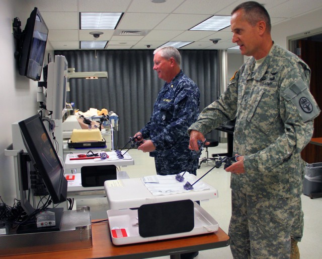 TAMC leaders test out medical simulators