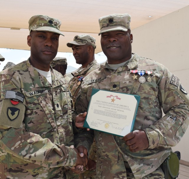 3-401st AFSBn DET 14 Soldiers receive end of tour awards