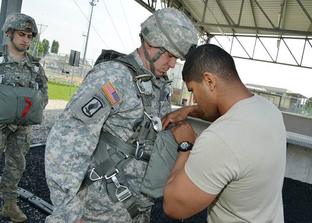 173rd Airborne Brigade paratroopers train on Caserma Ederle in Vicenza, Italy, May 21 