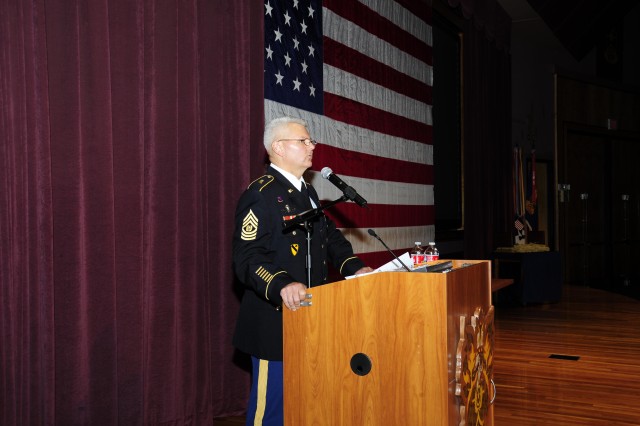 Malloy addresses USASMA College Grads