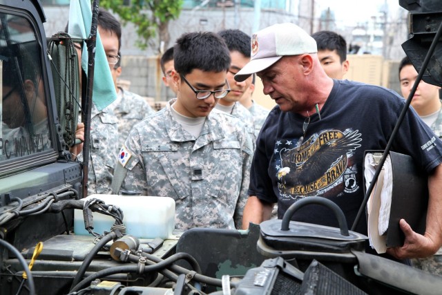 'Team 19' Soldiers learn that readiness starts with the routine