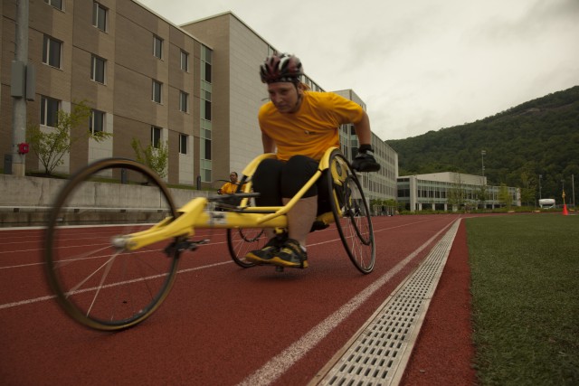 Retired Army Staff Sgt. Chanda Gaeth trains for 2014 Army Warrior Trials