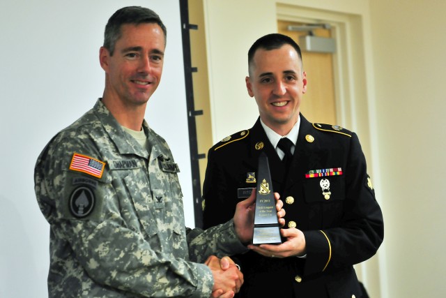 DLIFLC presents Department of Defense linguist awards