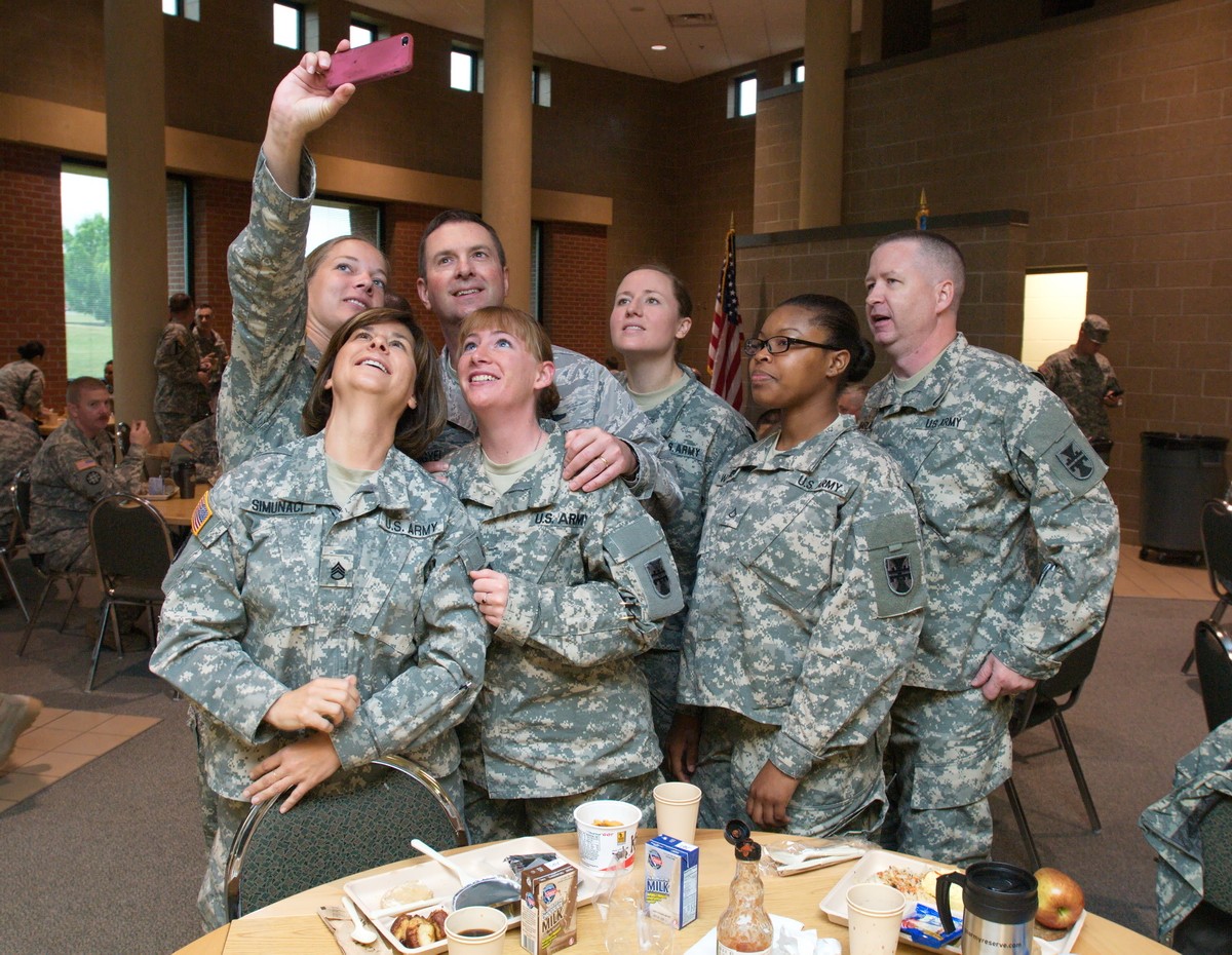 National Guard vice chief poses for selfie | Article | The United