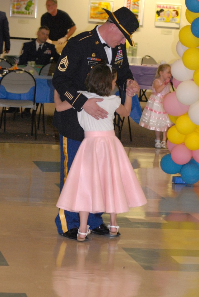 Armed Services YMCA brings the 50's to Fairbanks