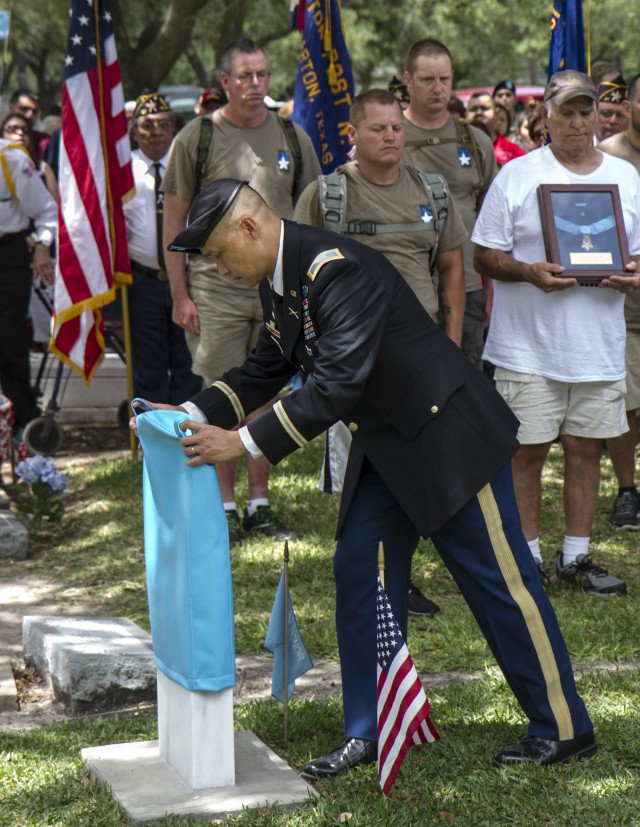 Valor walk, Community honor First Team Medal of Honor Trooper