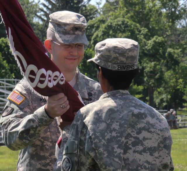 New Commander Takes Control of Reserve Unit