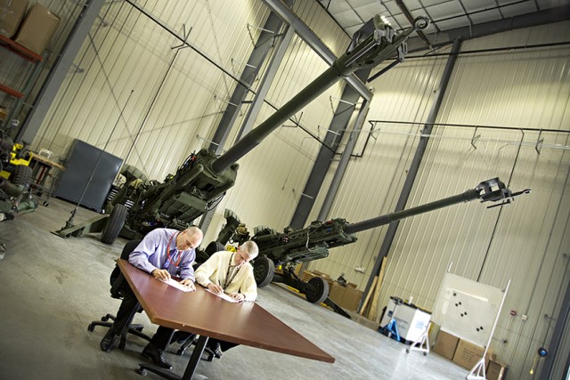 Agreement signed to manage howitizer facility at Picatinny Arsenal