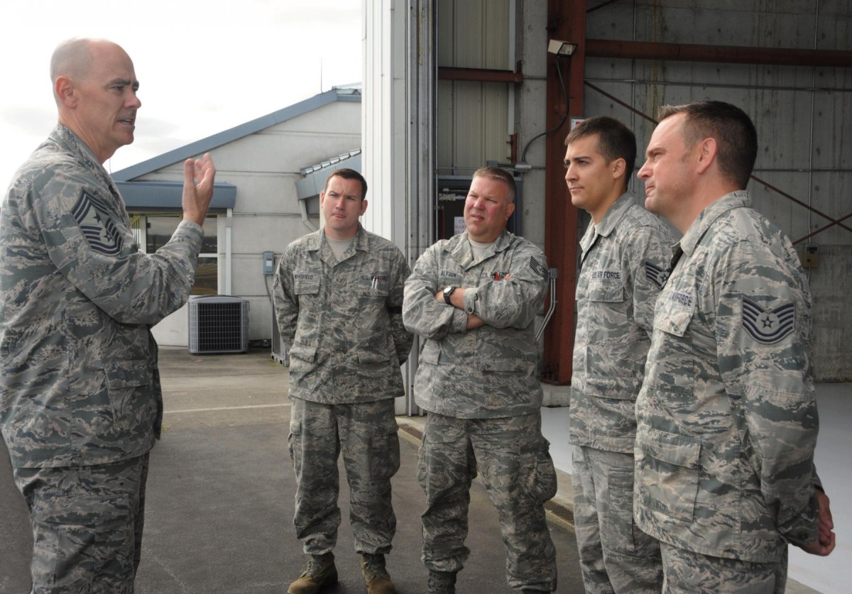 Chief Master Sgt. of 1st Air Force visits 142nd Fighter Wing | Article ...