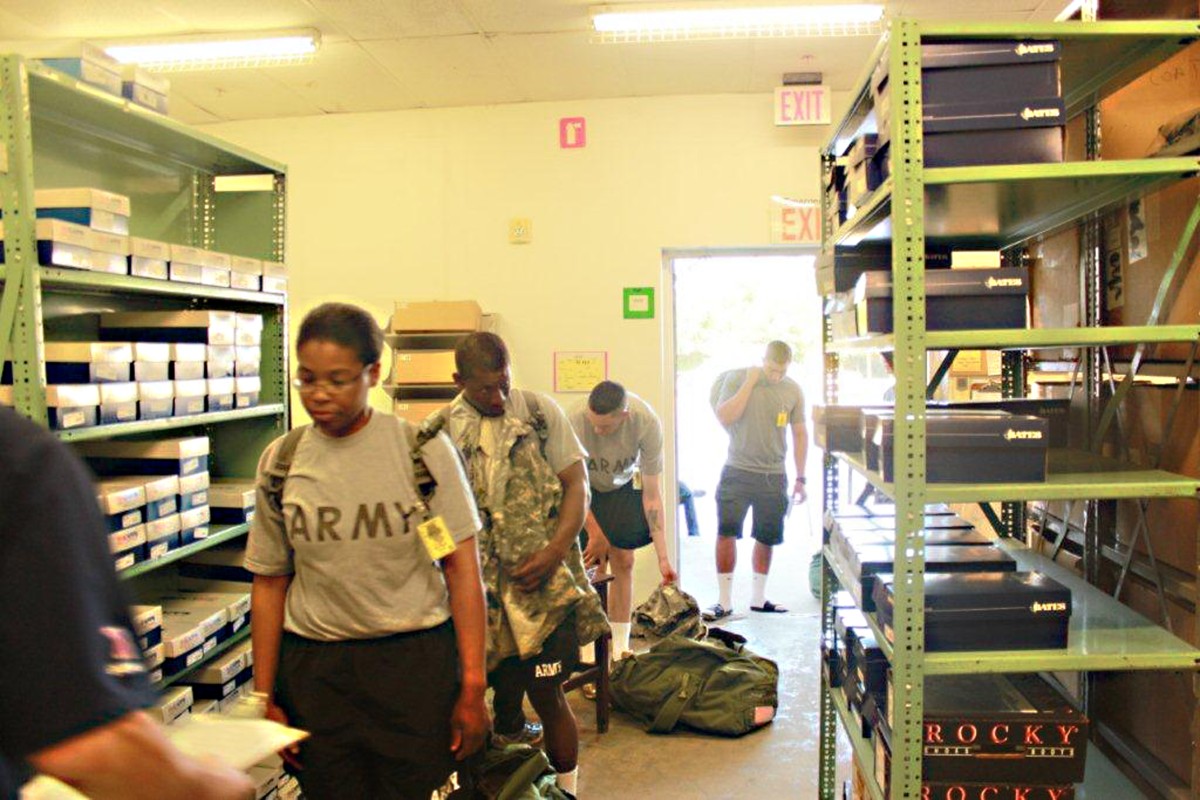 Military clothing store employees expedite Soldiers' direct exchange