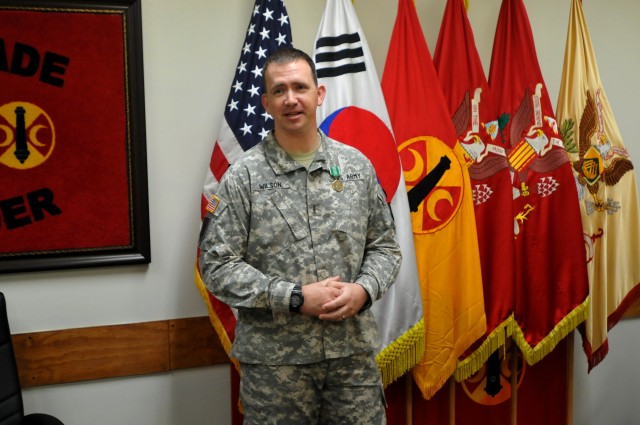 Chief Warrant Officer 2 Philip Wilson honored with ARCOM