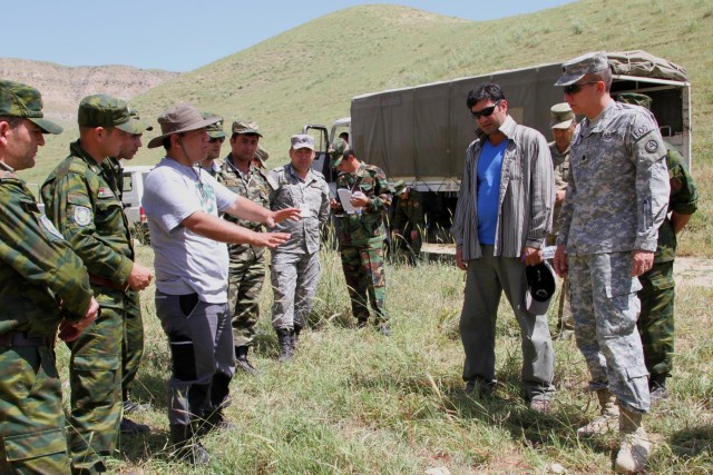 USARCENT trains the trainer during regional exercise