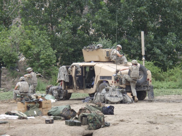 2nd platoon, Chosen Company paratroopers arrive at Wanat