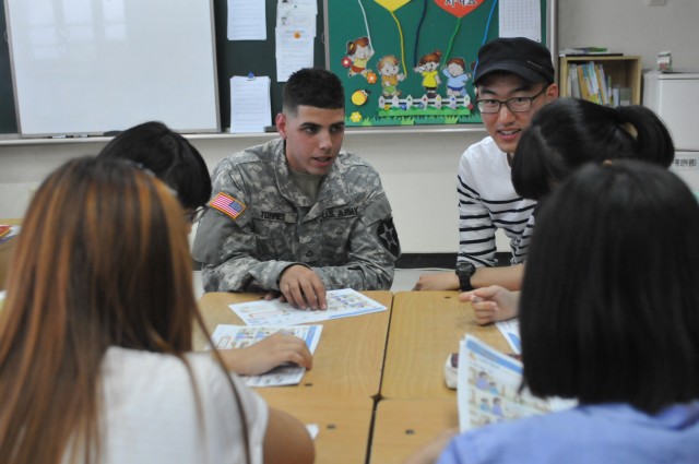 Guns Battalion gives and receives cultural experience