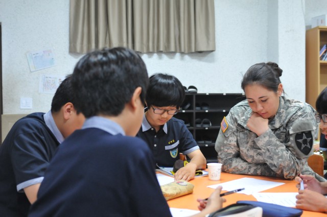 Guns Battalion gives and receives cultural experience