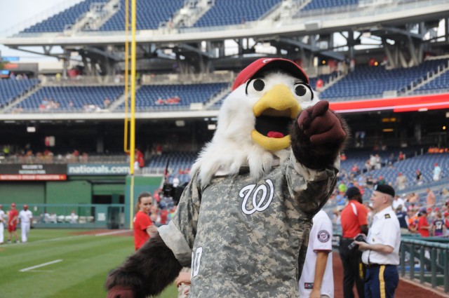 Washington Nationals recognize, honor Army Soldiers