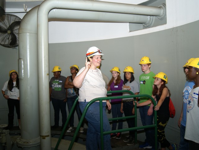 Engineering camp visits Keystone Dam