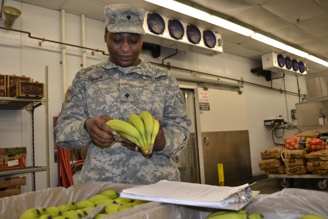 Vet technicians protect consumers from food-borne illnesses