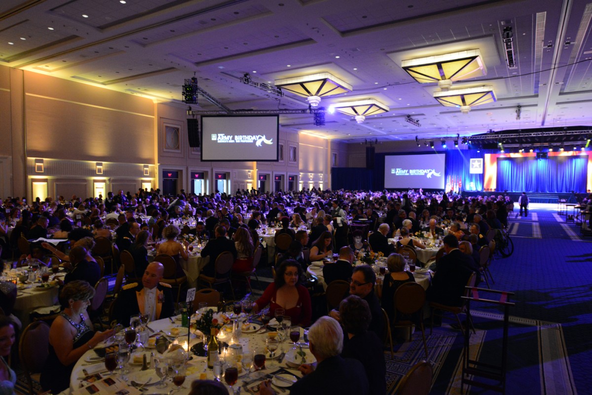 Army celebrates 239 years of history at 2014 Army Birthday Ball ...