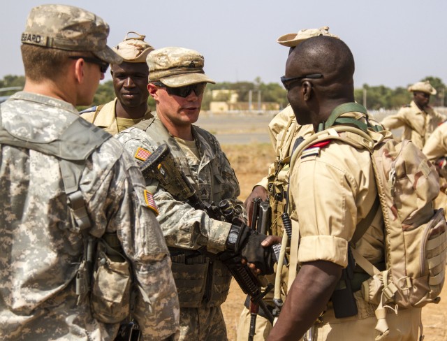 Senegalese soldiers participate in academic week during Western Accord ...