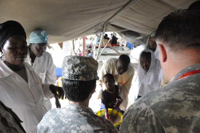 U.S. Army Reserve physicians conduct training in Chad