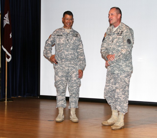 Tripler's top leader thanks MRMC Commander