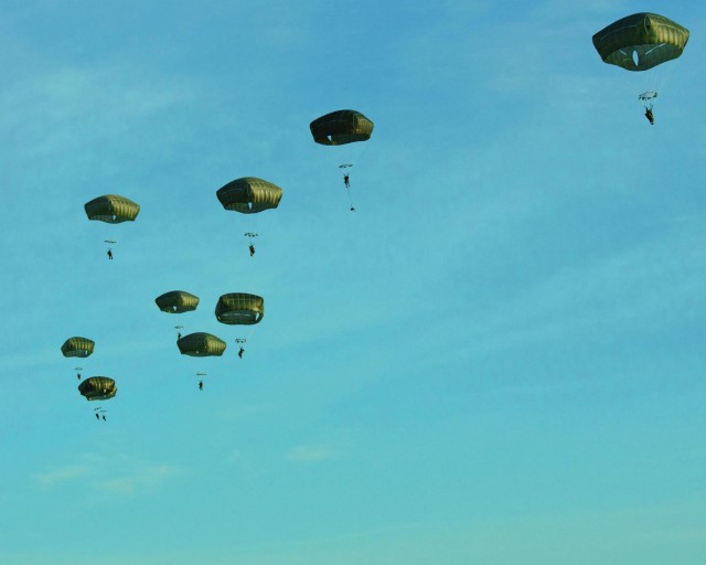 Polish, Canadian and US paratroopers conduct combined airfield seizure