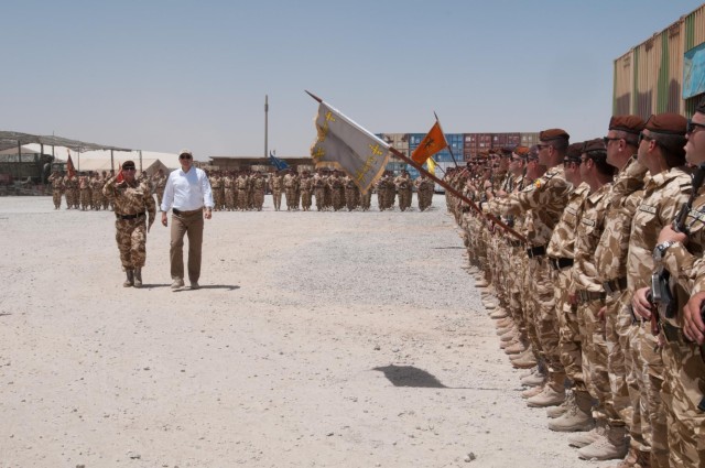 Romanian prime minister visits Black Scorpions to mark important transition