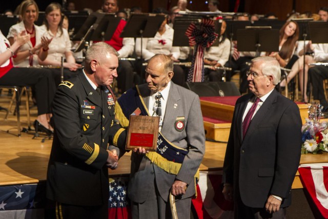 3rd ID commander attends Savannah Winds Patriotic Concert