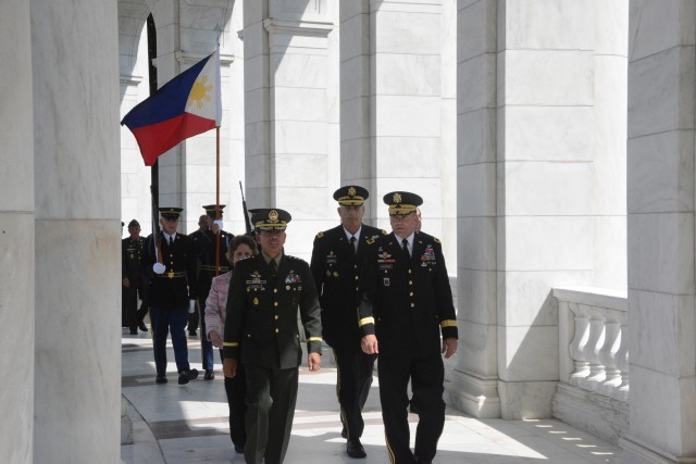 Top Philippines Army Officer lays wreath