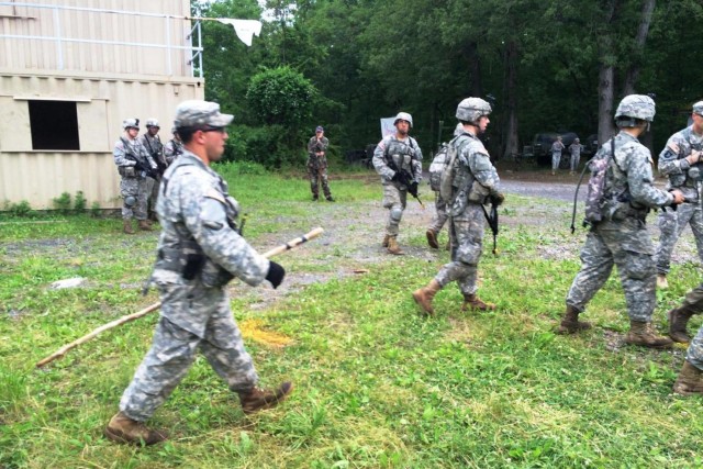 3-15 Infantry platoon leader returns to alma mater