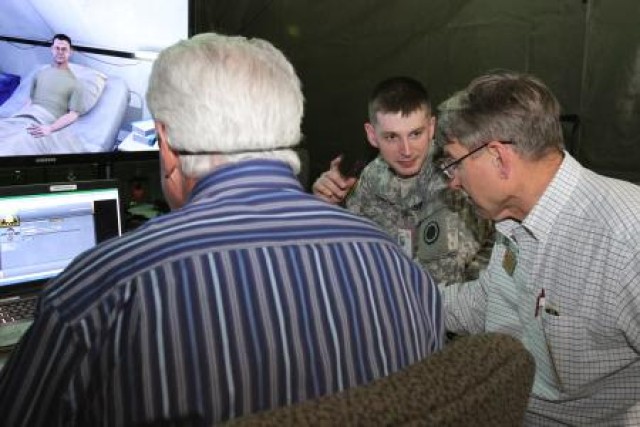 Army secretary challenges civilian aides to help [Image 2 of 5]