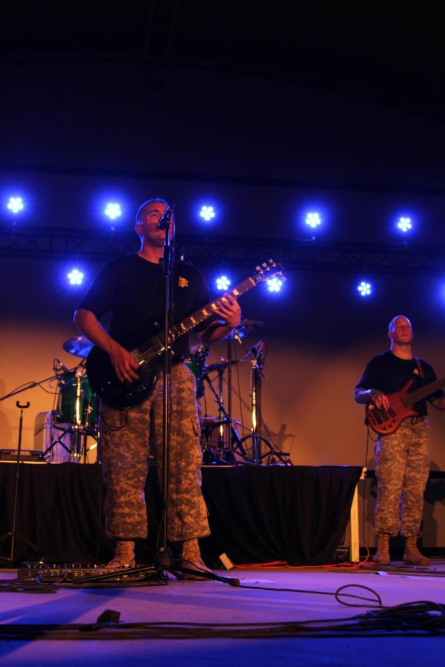 Loose Cannons rock Kuwait