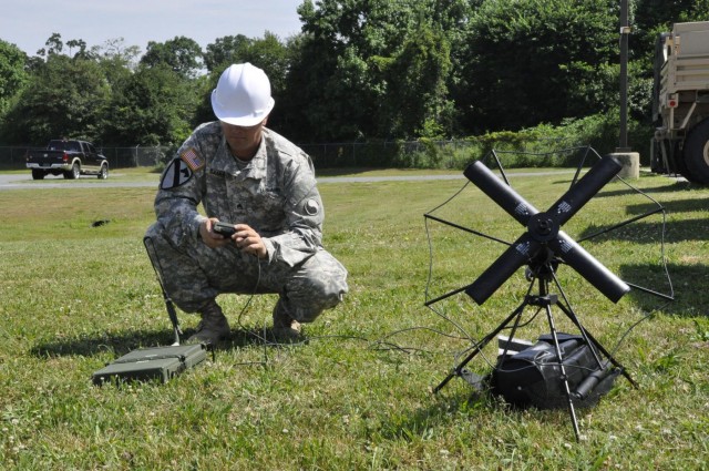 Soldiers participate in Signal Support Systems Specialist Capstone Exercise