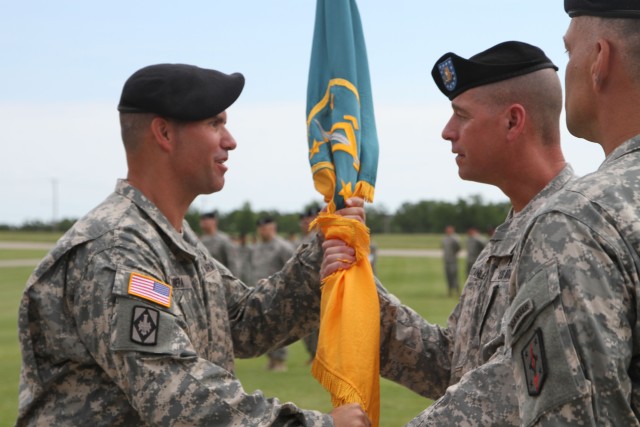 Munera takes reins of 4th Maneuver Enhancement Brigade