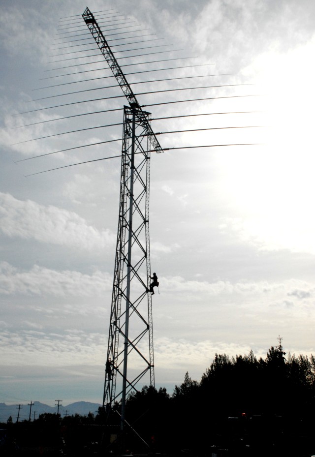 High-frequency radio tower