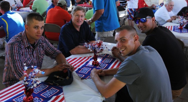 Sun City residents show Fort Hood Soldiers support, appreciation for service