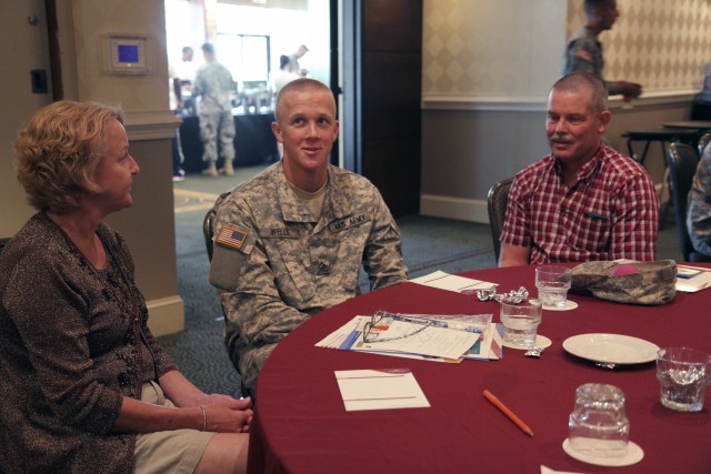 Army Reserve Family attends Yellow Ribbon event together