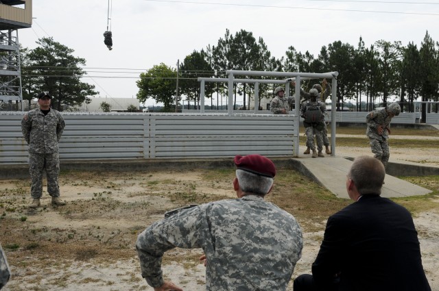 Undersecretary of the Army Visits 82nd Airborne Division
