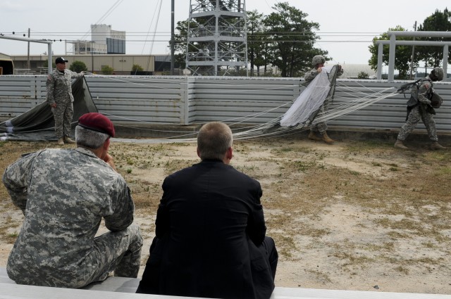 Undersecretary of the Army Visits 82nd Airborne Division