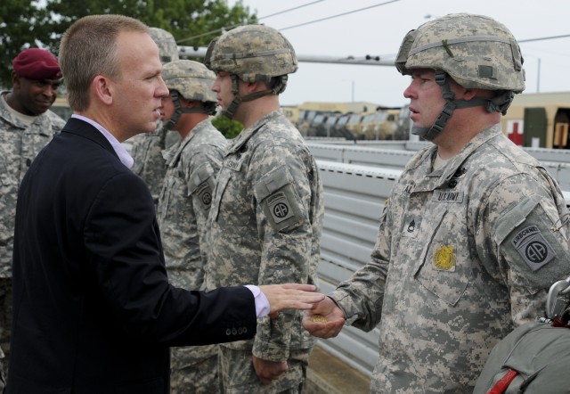 Undersecretary of the Army Visits 82nd Airborne Division