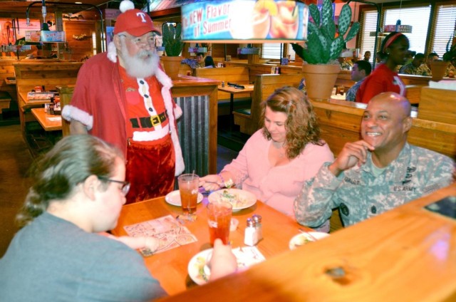 Fundraiser kicks off 2014 Santa's Workshop season
