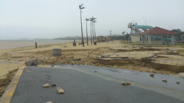 Typhoon Neoguri hits Okinawa