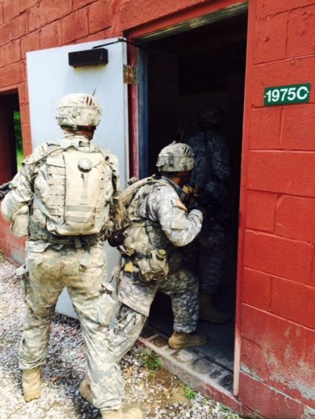 'CAN DO' soldiers use simulation rounds for realistic training experience
