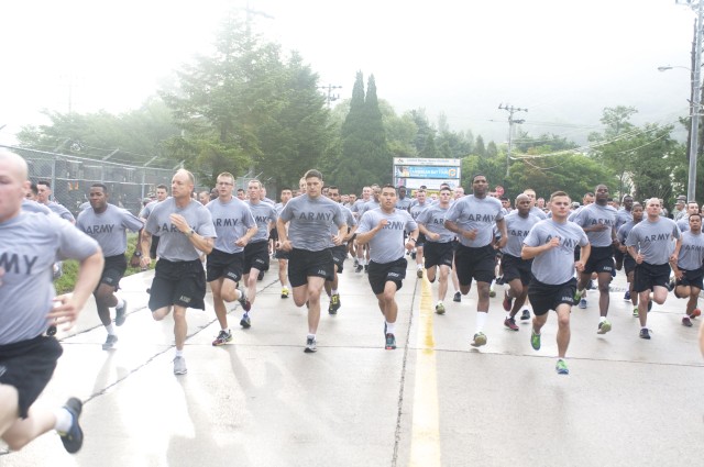 Soldiers Compete in the Thunder Fitness Challenge