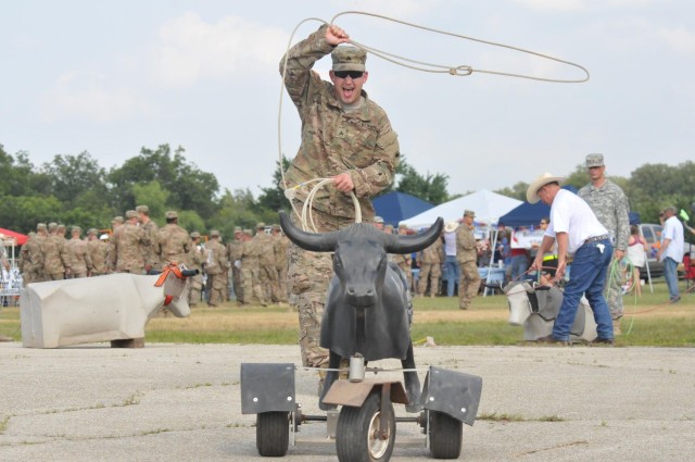 Gatesville community rounds up Reserve Component with 'Salute to Warrior Citizens'