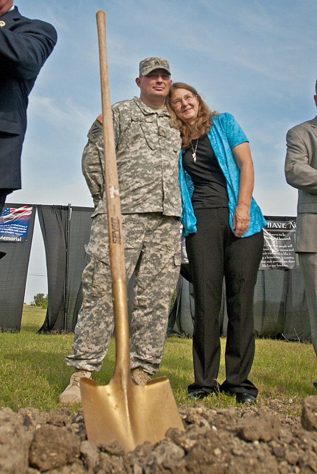 Surviror, widow of Nov. 5, 2009 Fort Hood shooting participate in memorial groundbreaking
