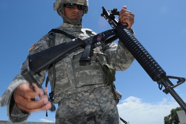 Soldiers compete in Lightning Warrior Week