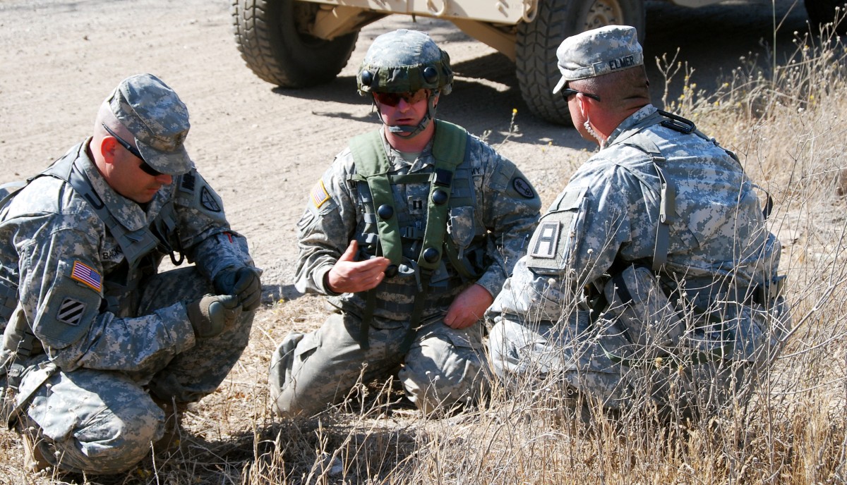 first-army-division-west-soldiers-help-units-improve-readiness